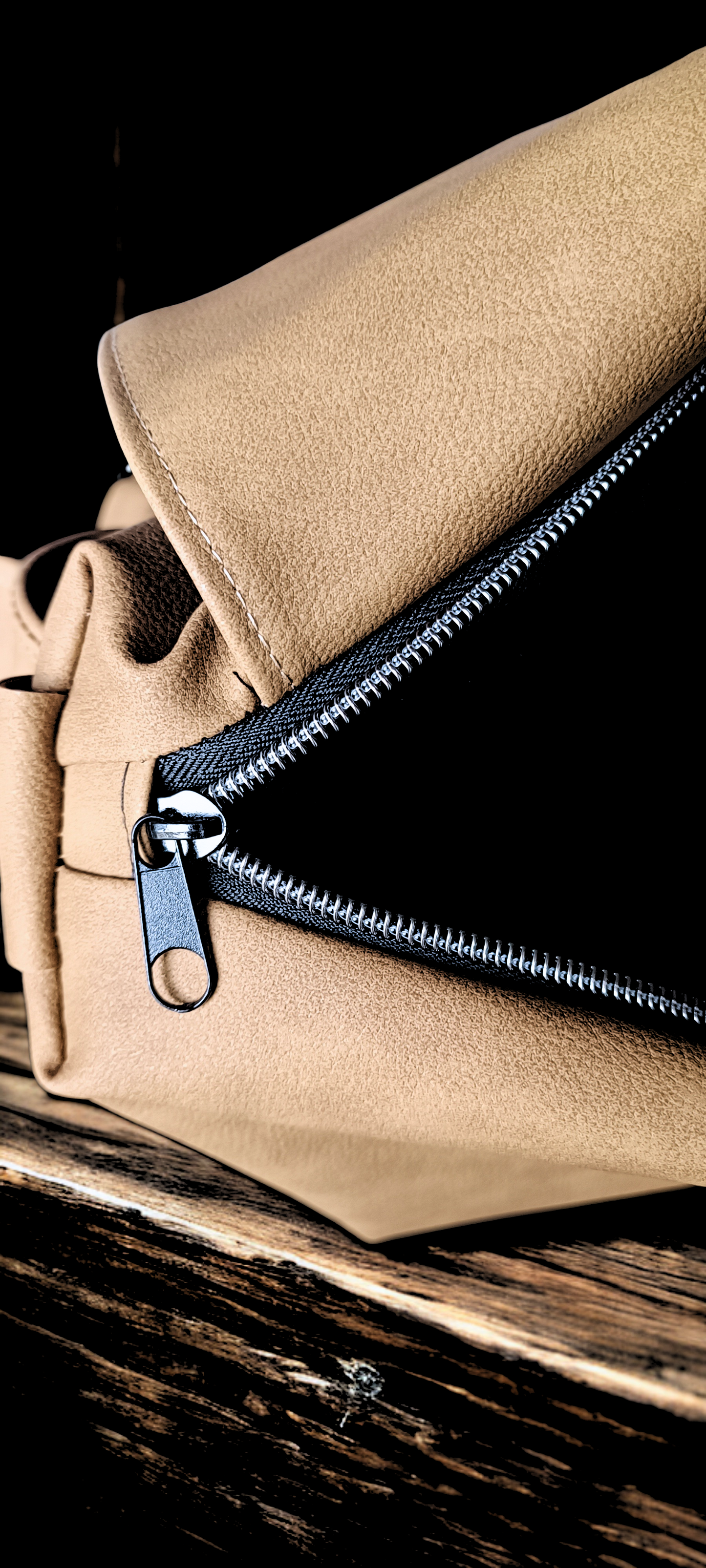 Utility bag in pelle sintetica