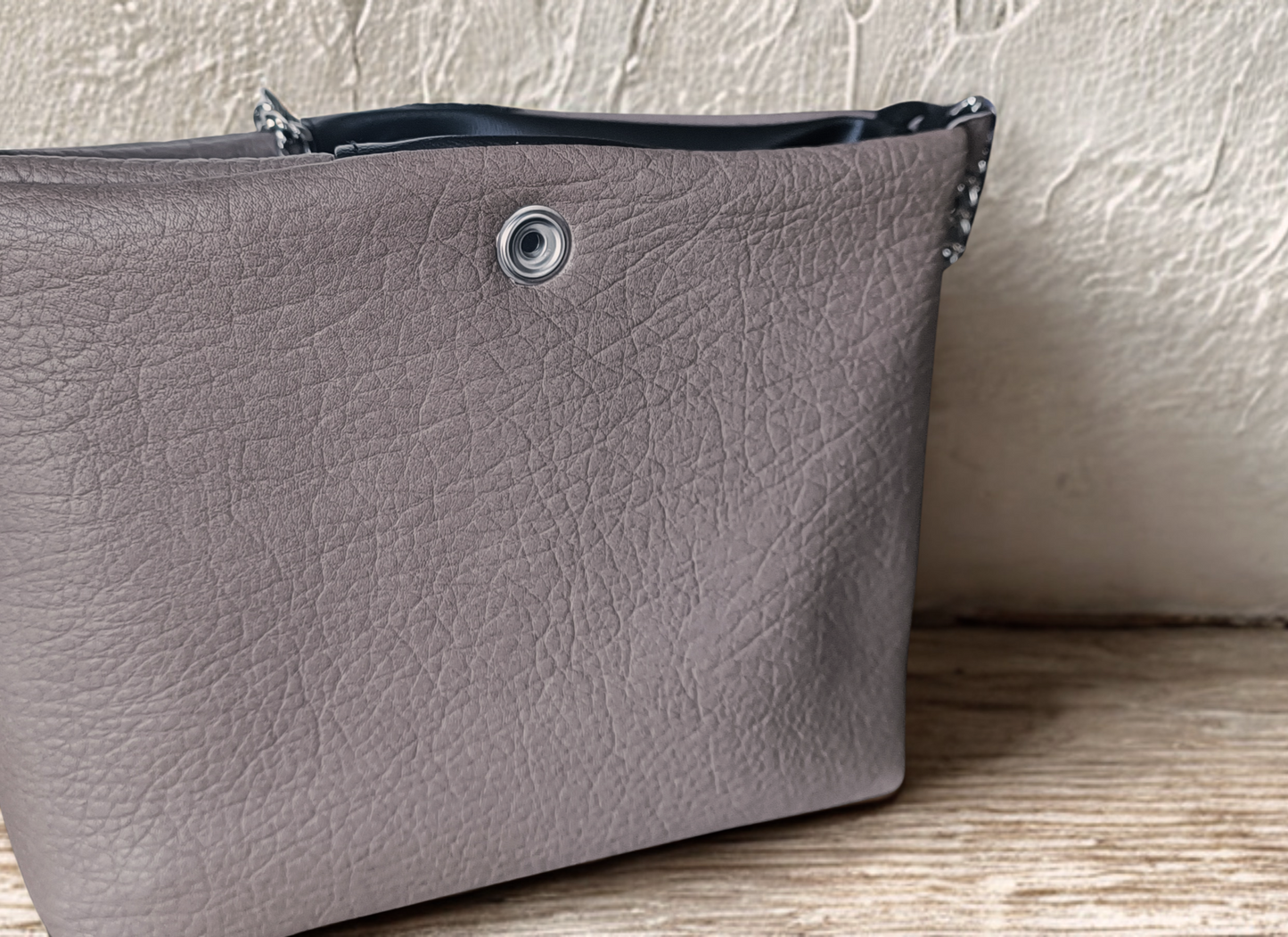 Borsetta crossbody in pelle sintetica