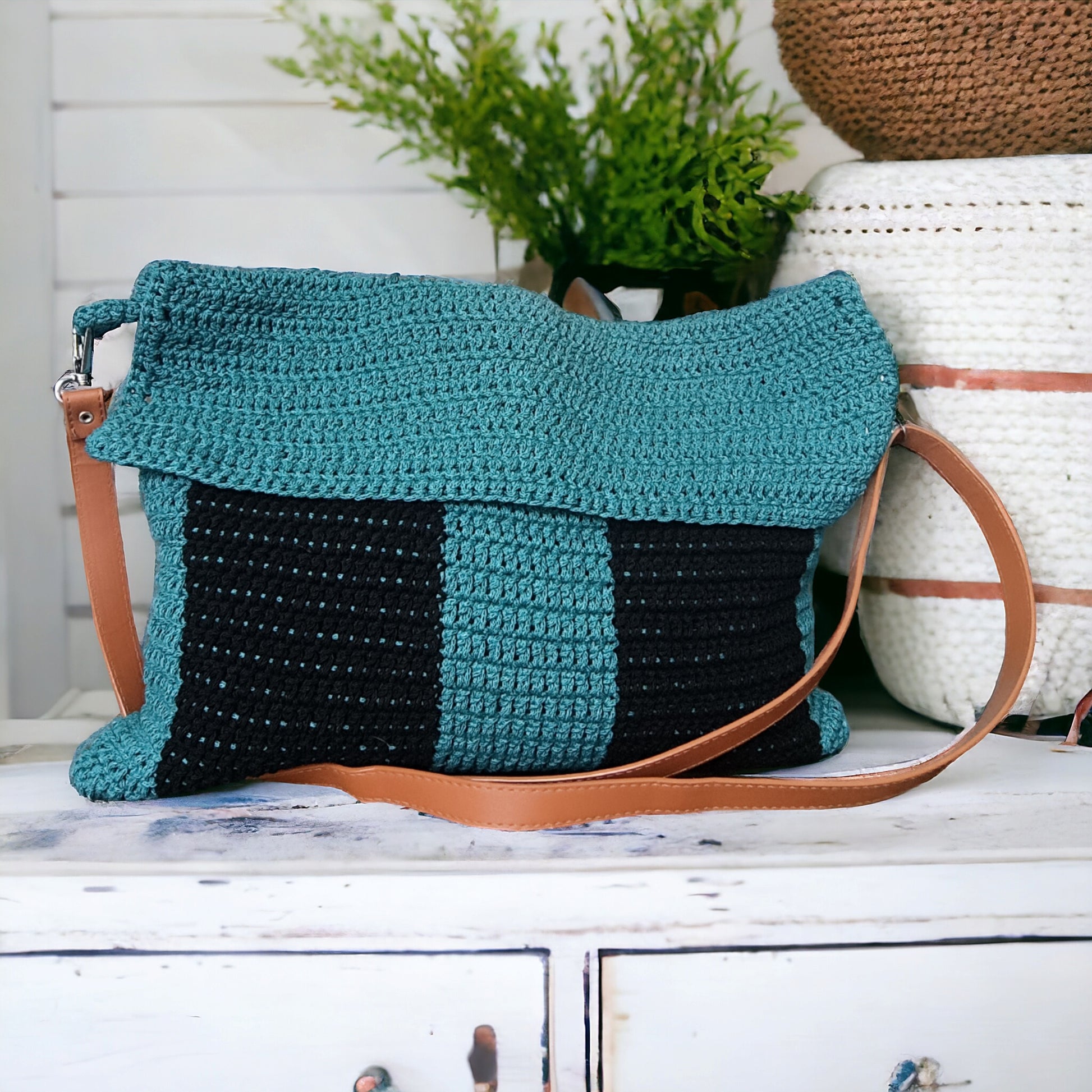 Borsa da spalla e tracolla all' uncinetto - Quattroequarantotto