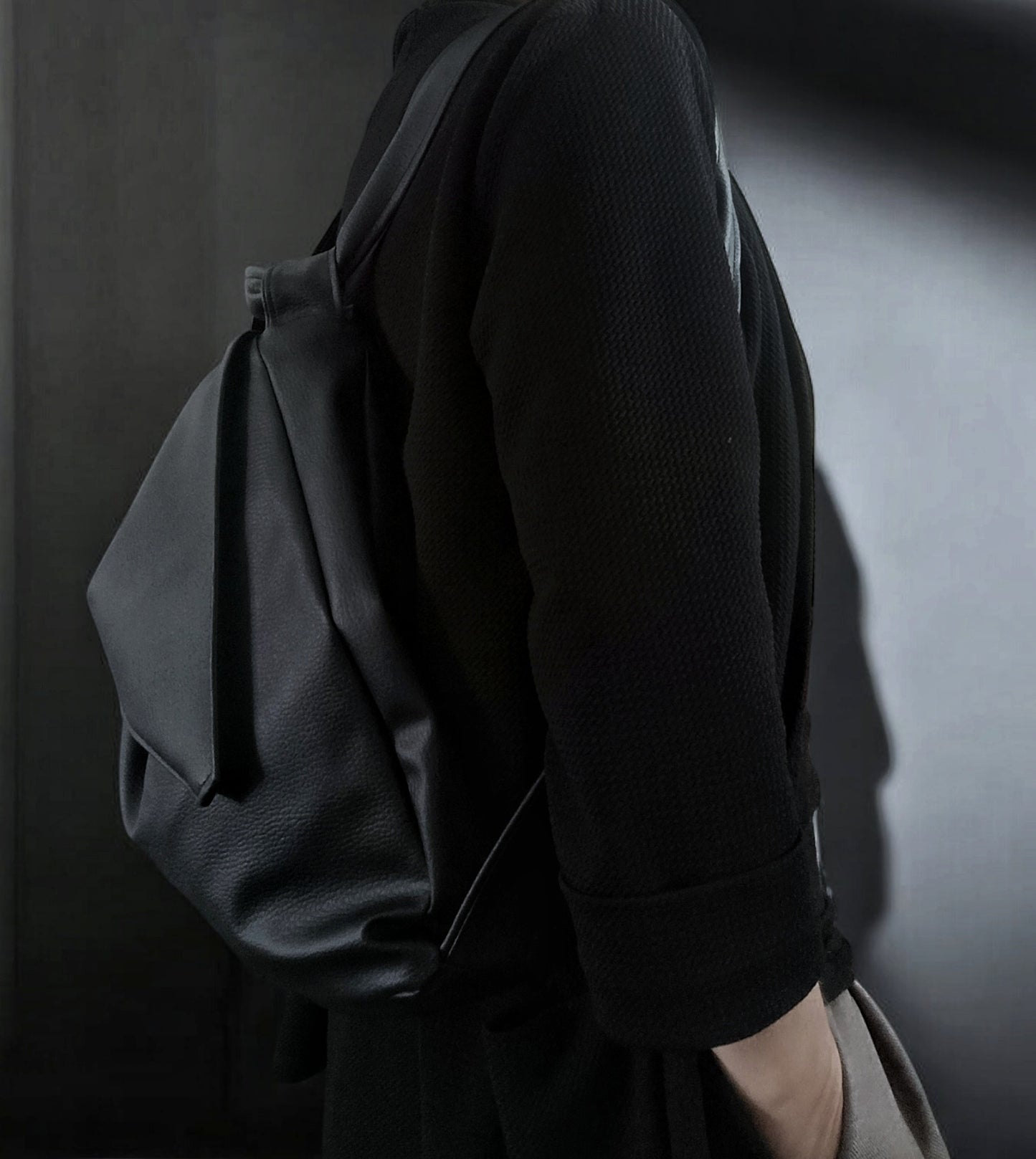 Borsa in pelle sintetica convertibile in zainetto