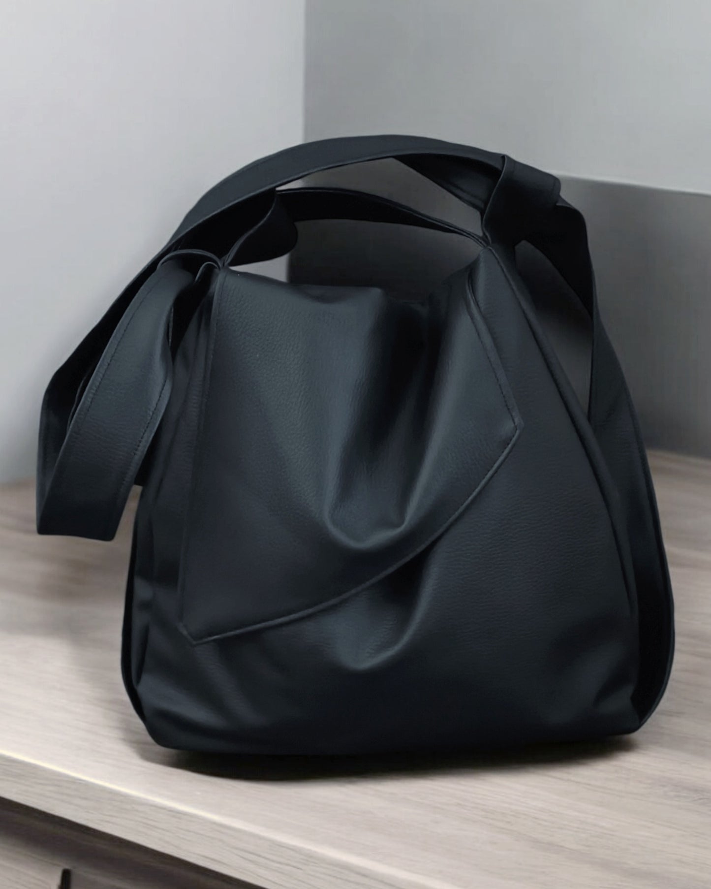 Borsa in pelle sintetica convertibile in zainetto