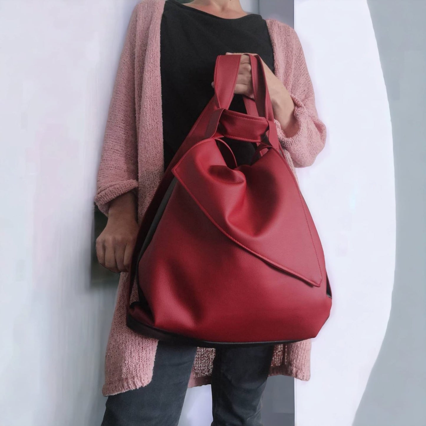 Borsa/zaino in pelle sintetica rossa e nera. Borse convertibili. Borse fatte a mano. Zaino donna in pelle sintetica - Quattroequarantotto