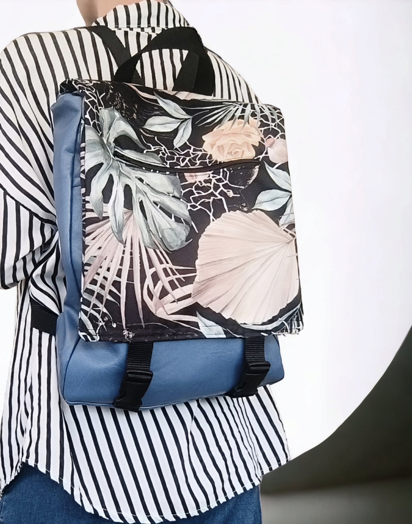Zaino donna in pelle sintetica, stile vegano, zaini impermeabili, zaini fatti a mano, borse fatte a mano, idea regalo amica vegana. - Quattroequarantotto
