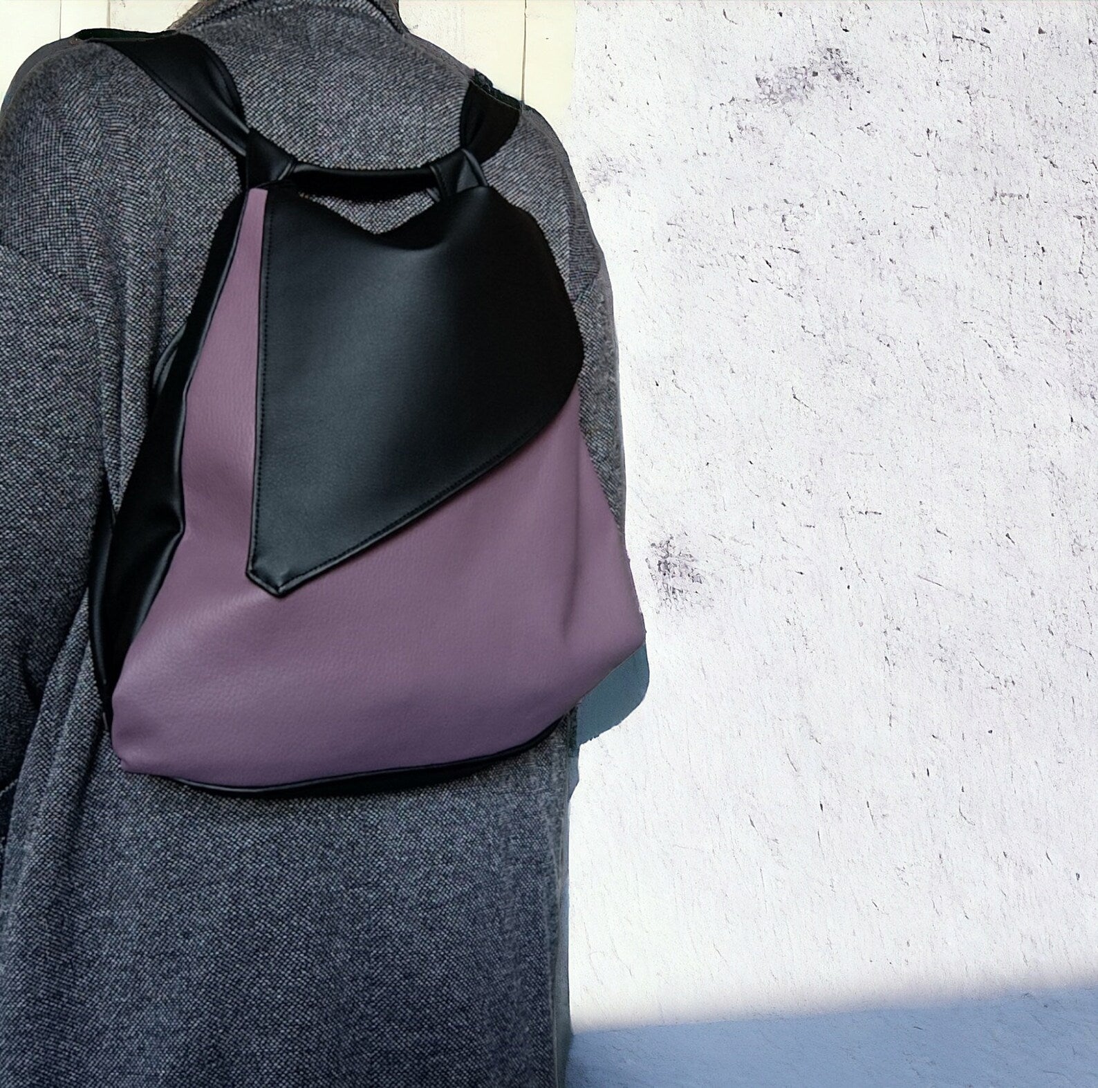 Borsa zaino in pelle sintetica, borse convertibili, zaino donna, borse fatte a mano, borse vegane, borse cruelty free, - Quattroequarantotto