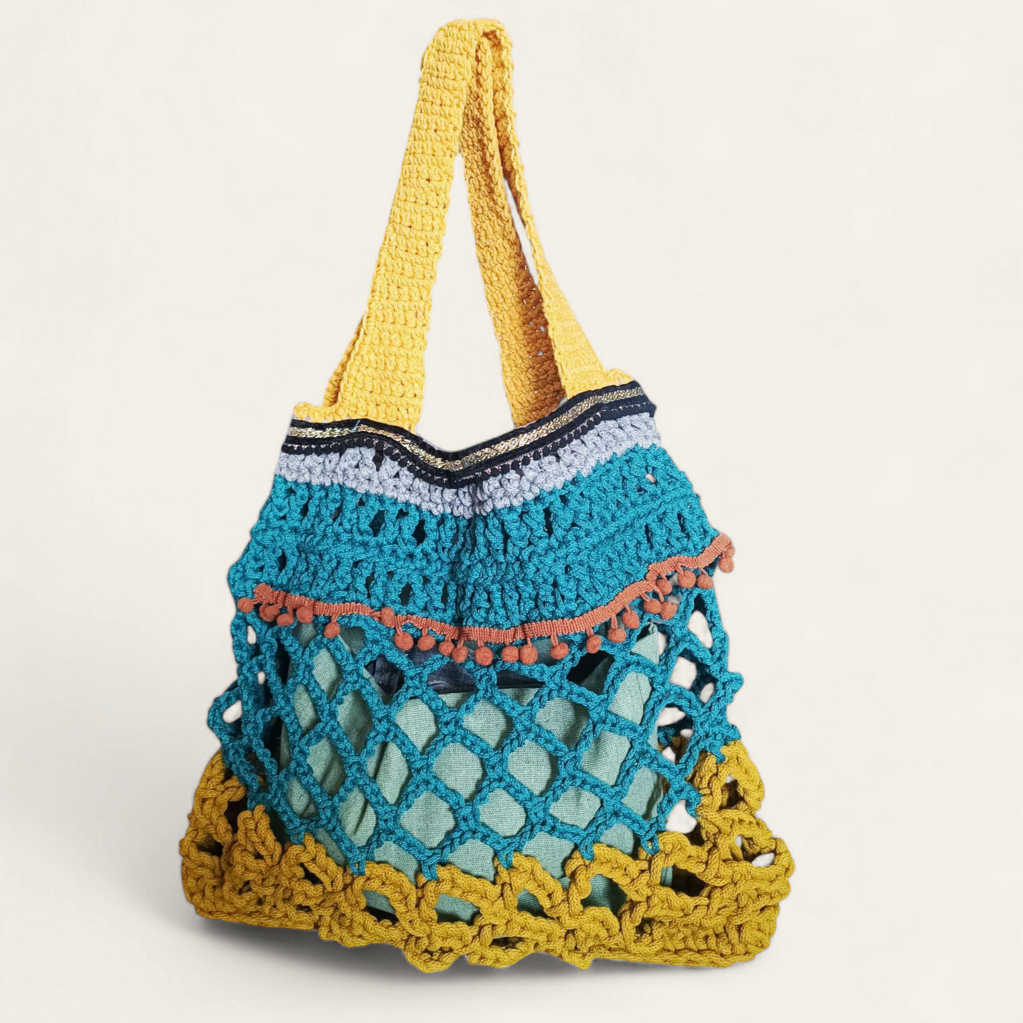 Borsa boho e hippie all'uncinetto