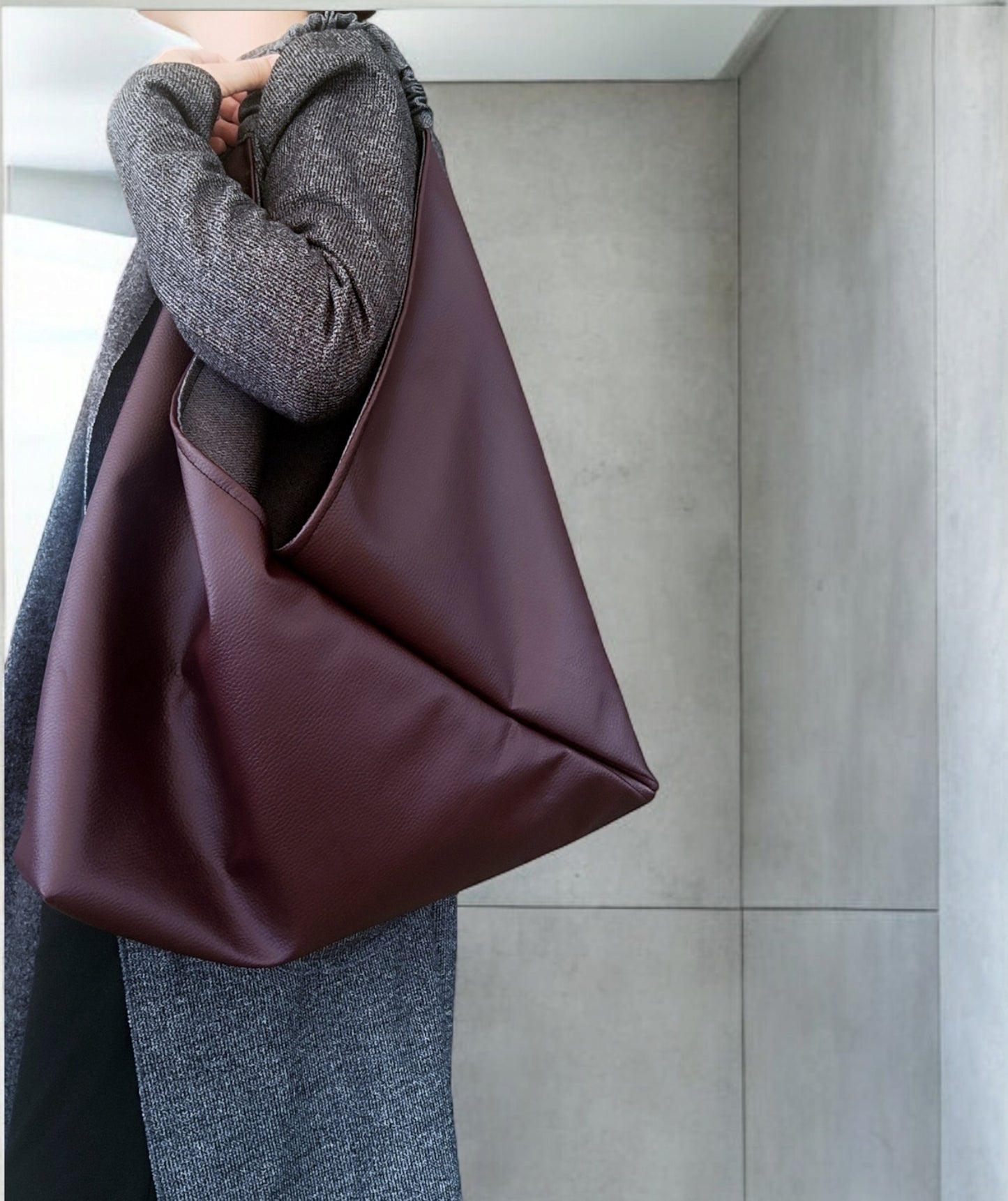 Borsa da spalla in pelle sintetica in stile origami