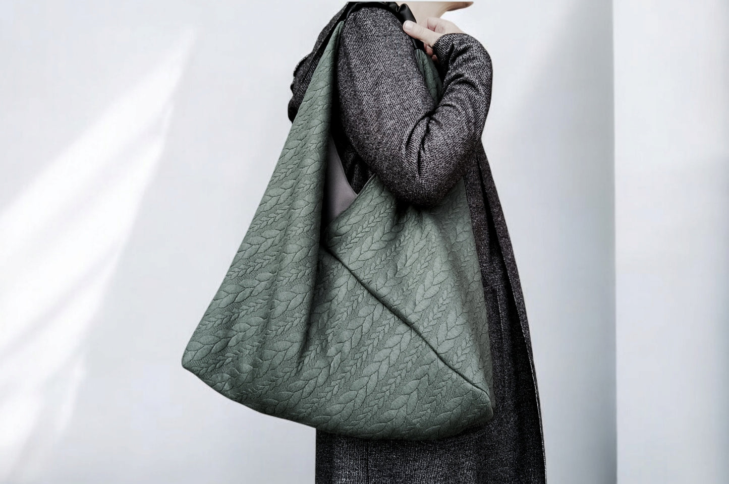 Borsa in stile origami in tessuto lanato
