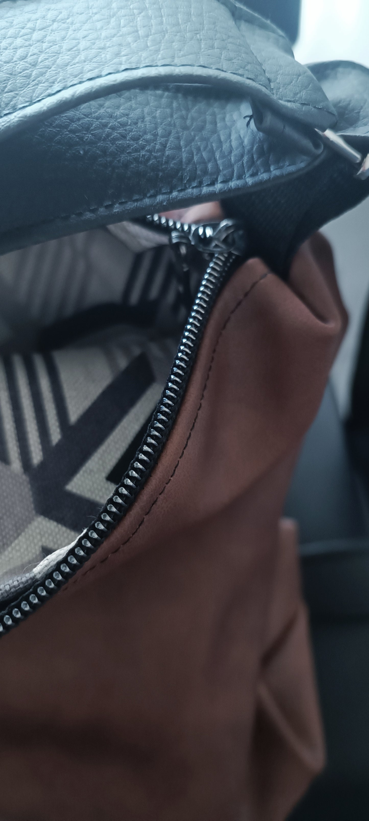 Zaino borsa in pelle sintetica color cuoio