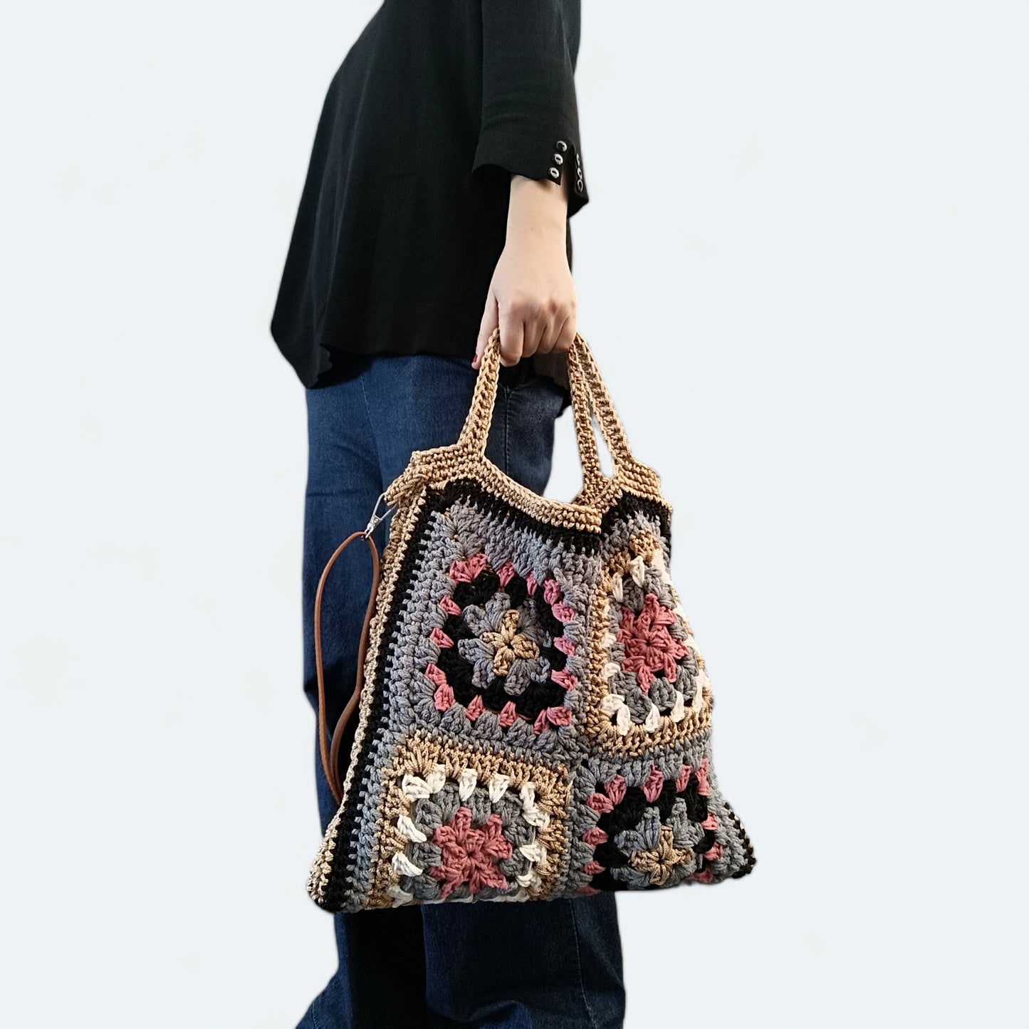 Borsa estiva all'uncinetto in stile granny