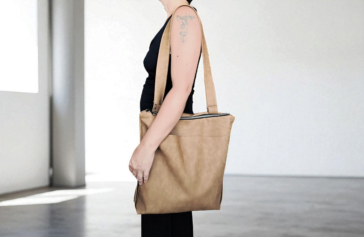 Crossbody bag in pelle sintetica