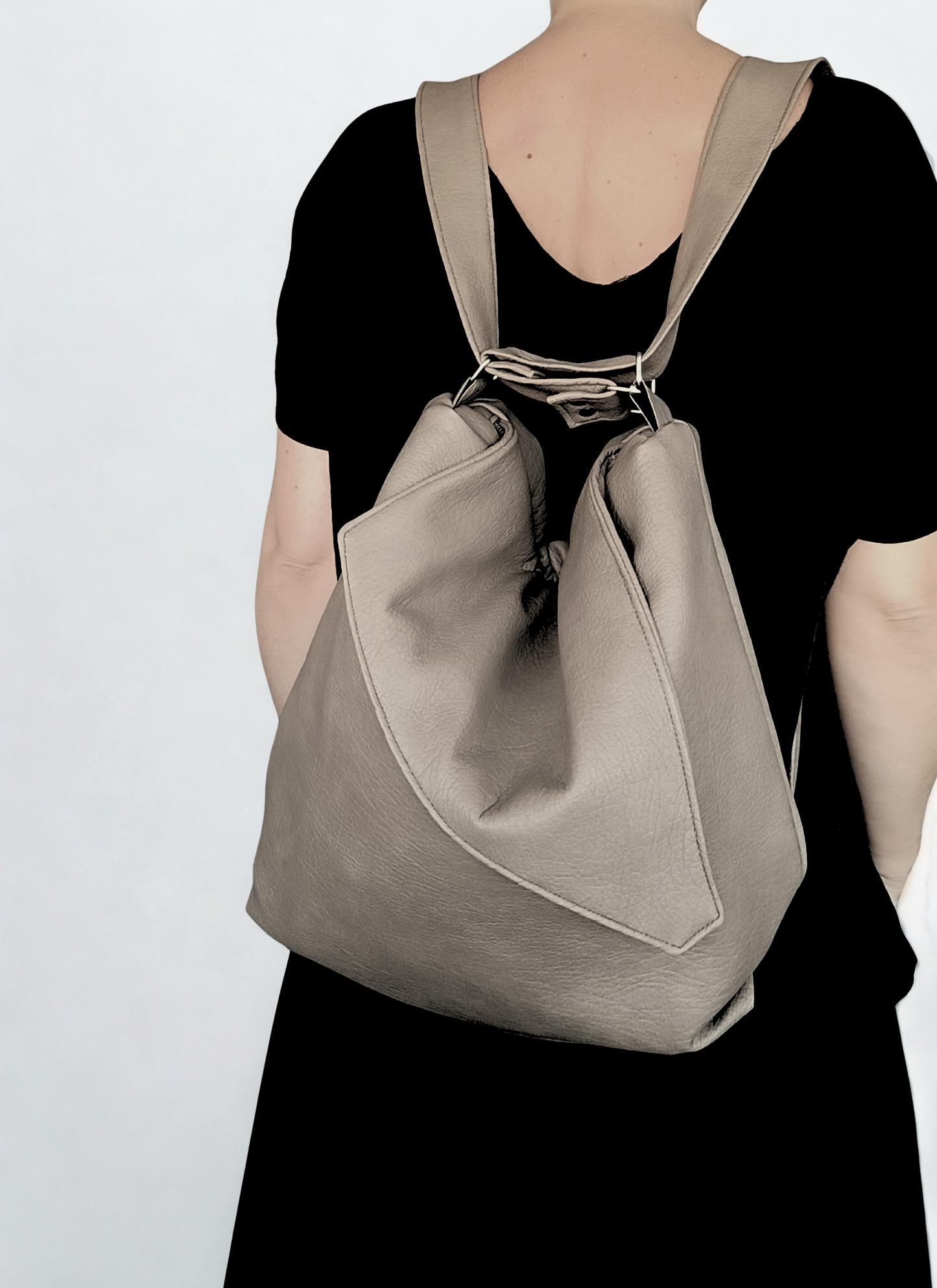 Borsa zaino in pelle sintetica