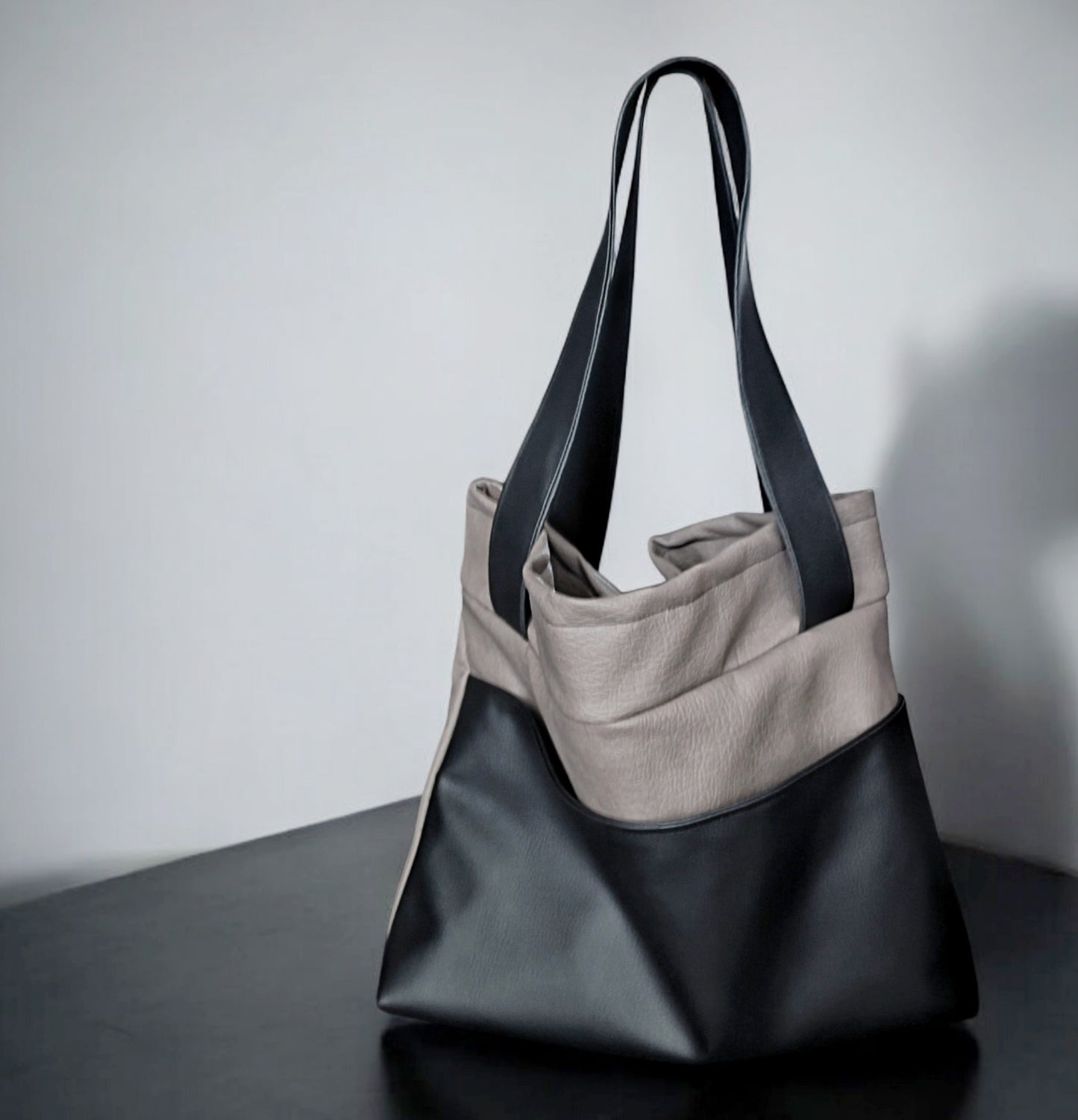 Maxi bag in pelle sintetica