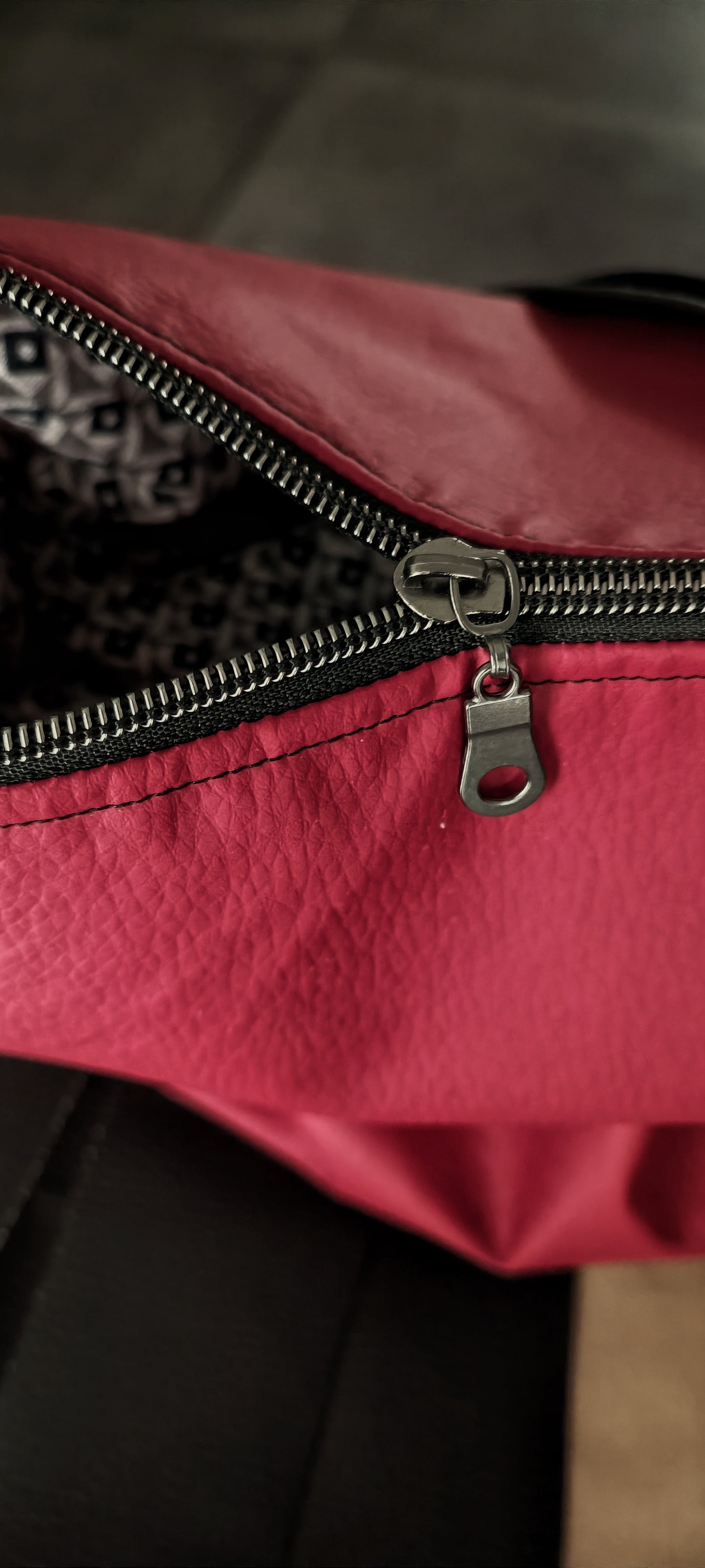 Borsa zaino in pelle sintetica rossa