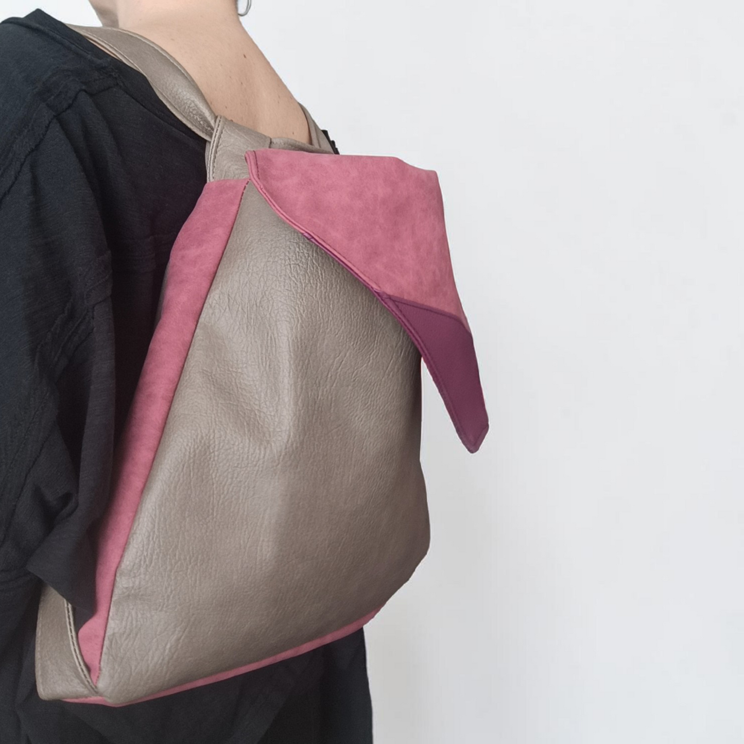Borsa convertibile in zainetto in pelle cruelty free