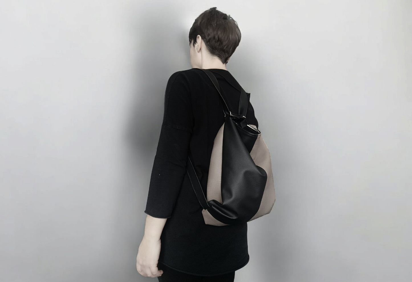 Borsa zaino in pelle sintetica