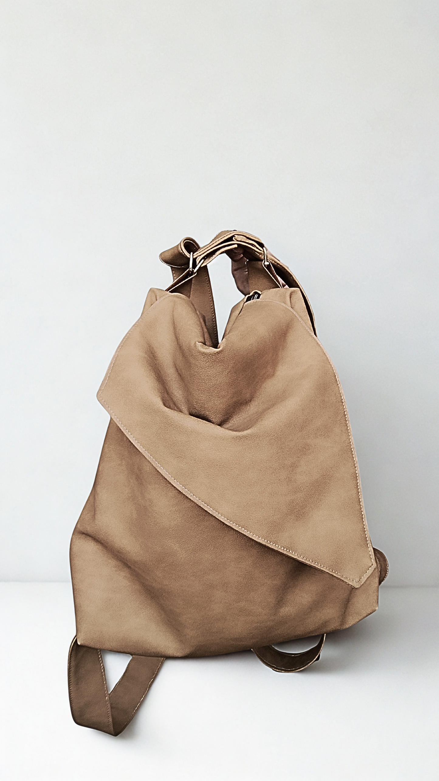 Utility bag in pelle sintetica
