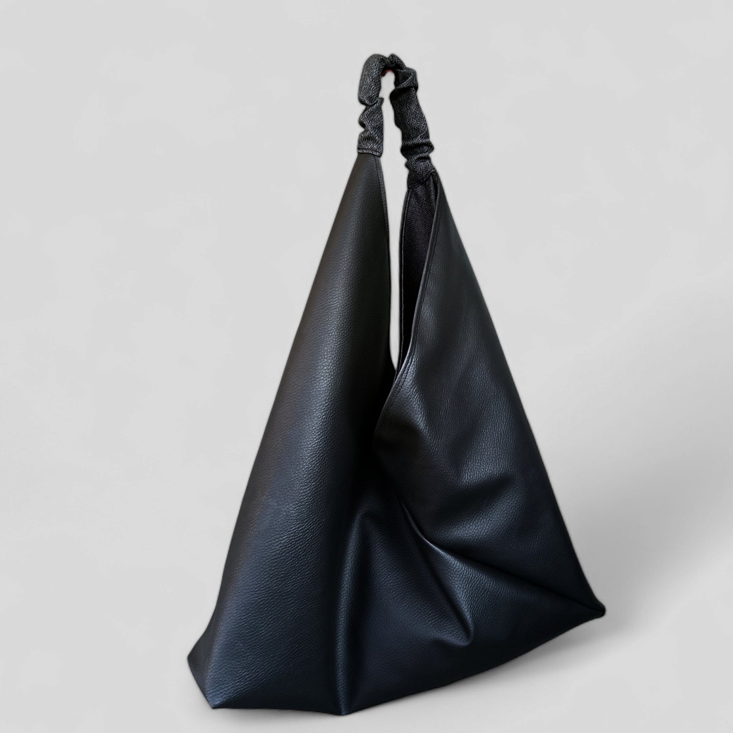 Borsa origami in pelle sintetica nera