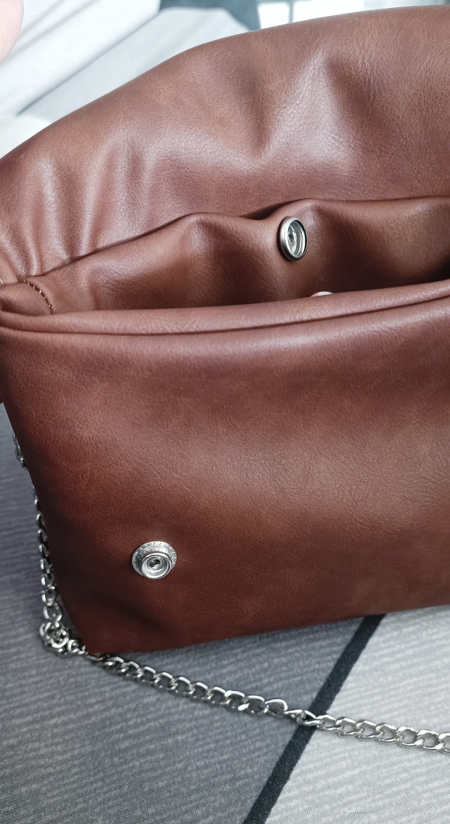 Mini bag in pelle sintetica color cuoio