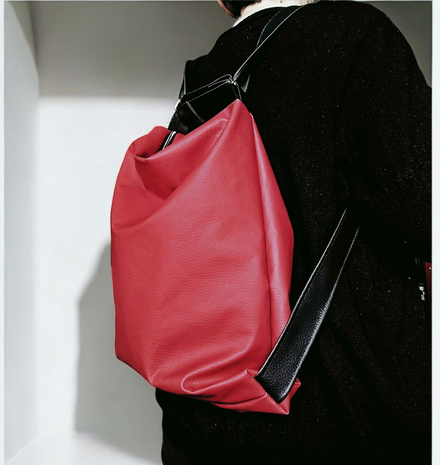 Borsa zaino in pelle sintetica rossa
