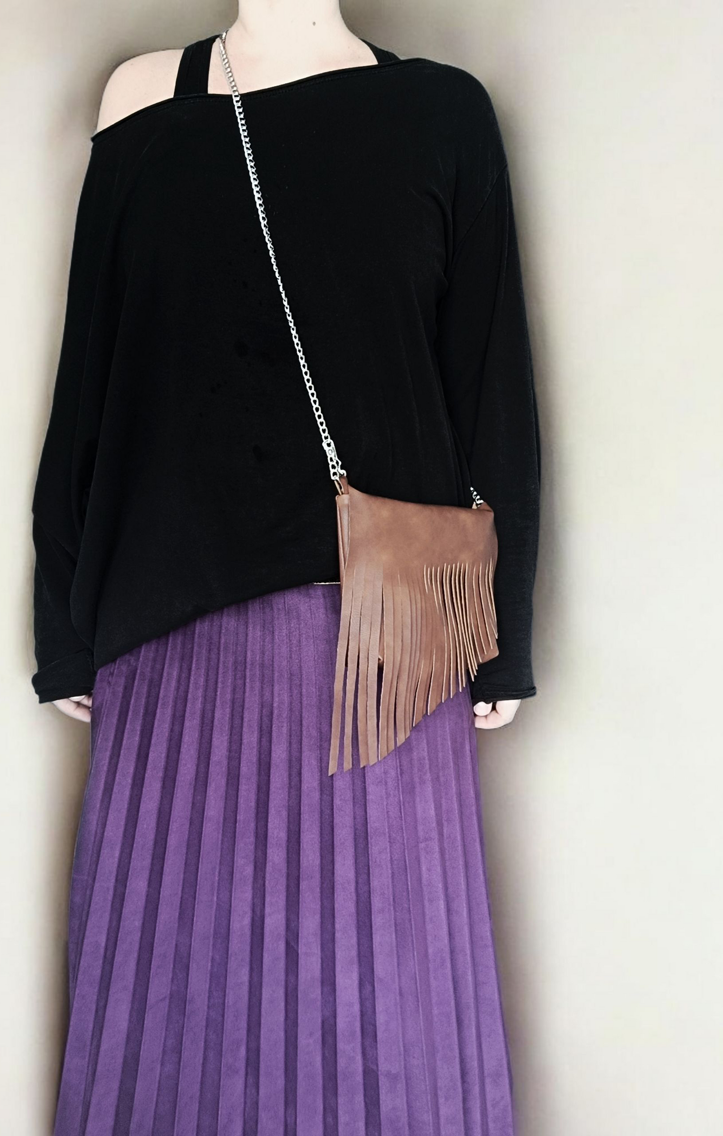 Mini bag in pelle sintetica color cuoio con frange