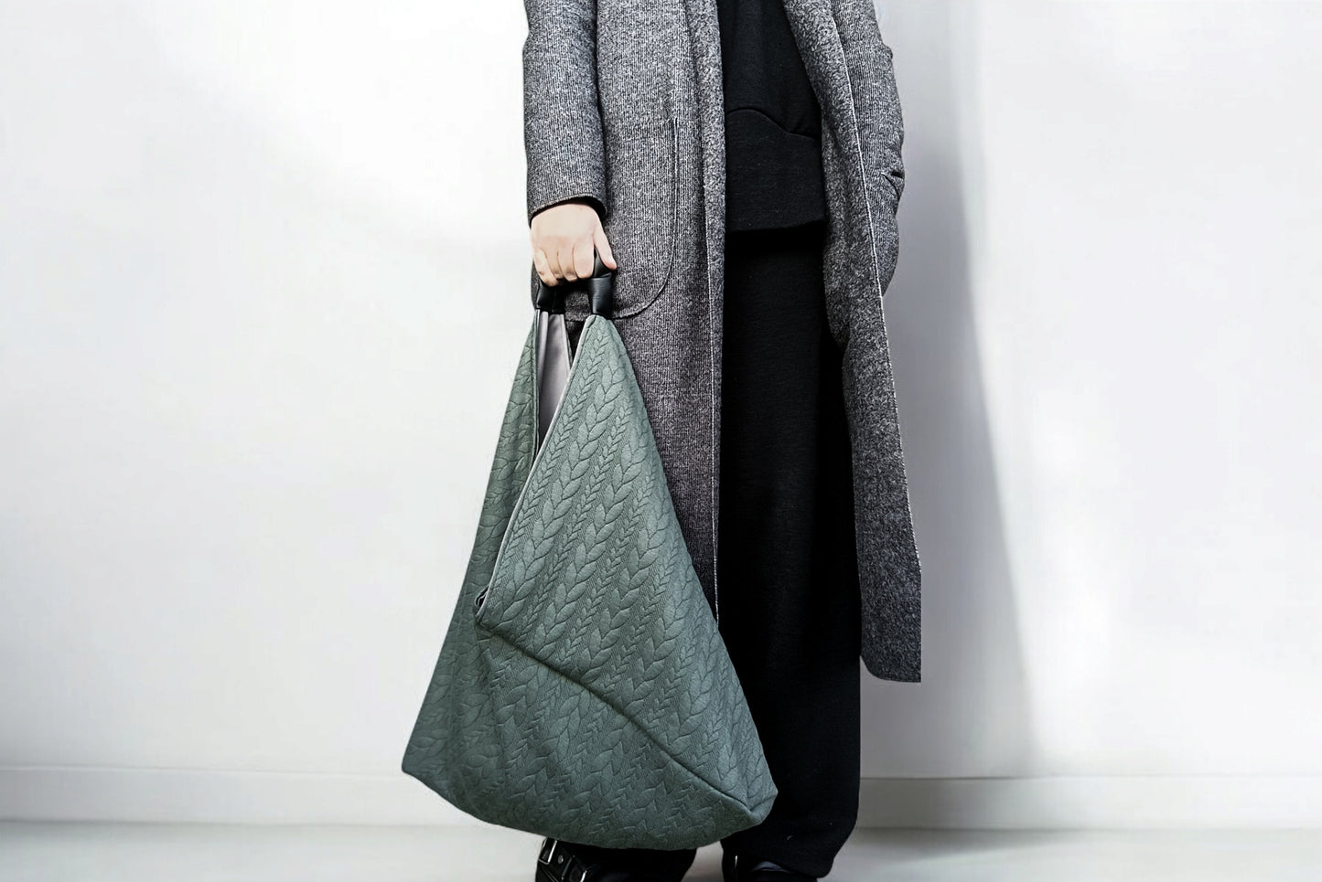 Borsa in stile origami in tessuto lanato
