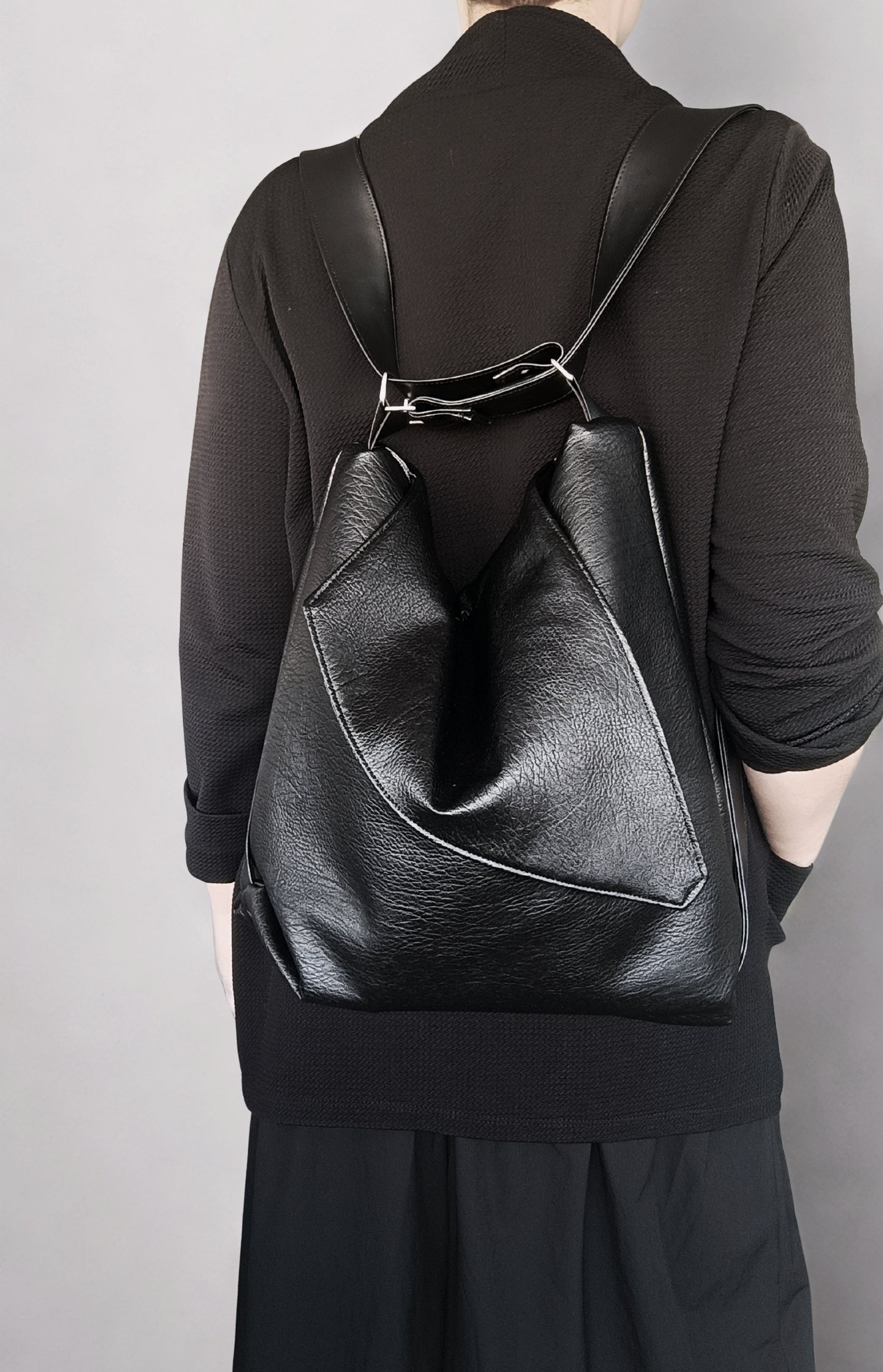Borsa da spalla convertibile in zainetto