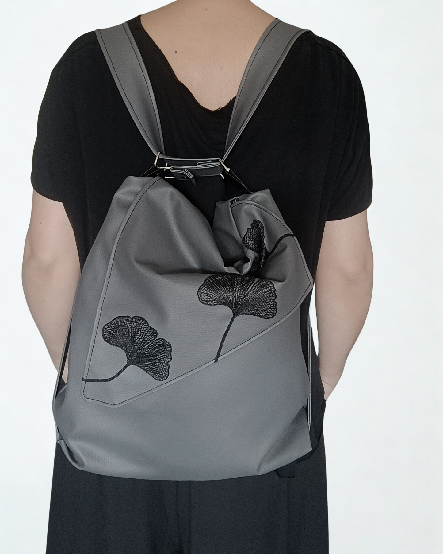 Borsa zaino in pelle sintetica