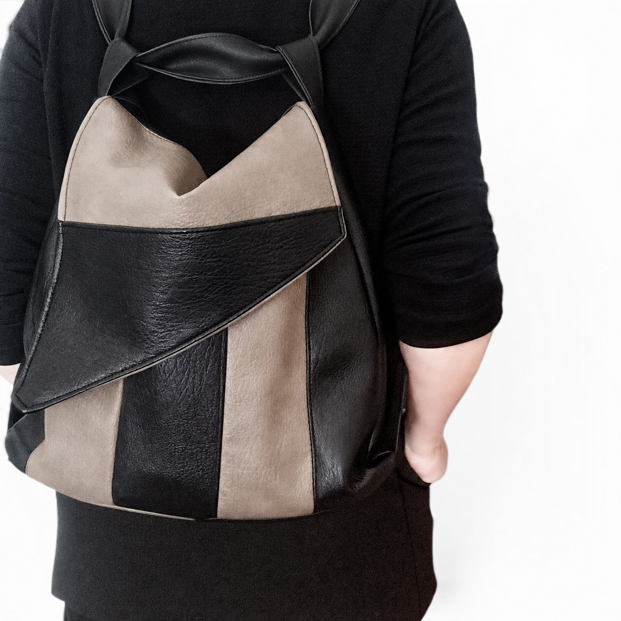 Borsa zaino in pelle sintetica
