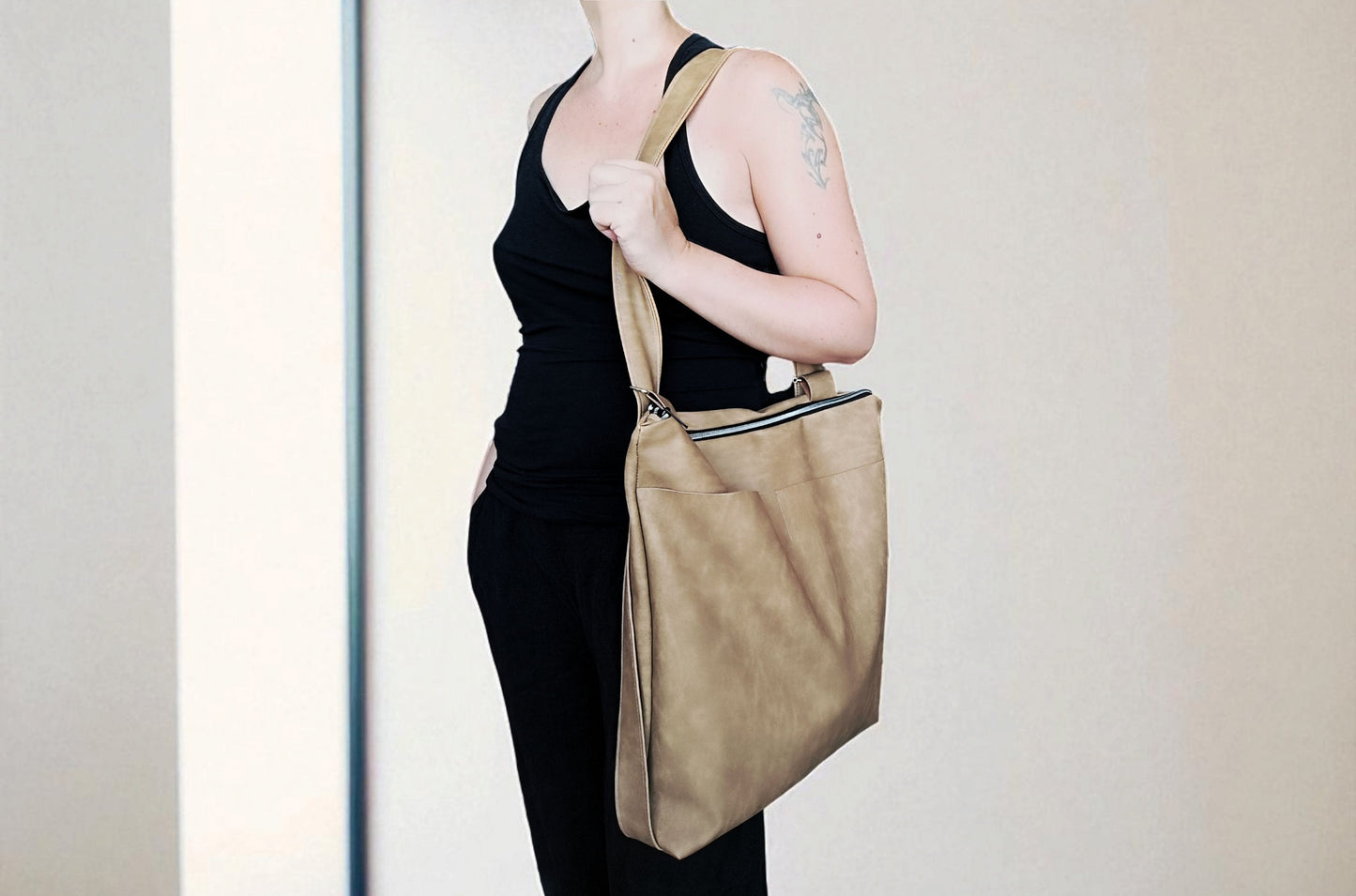 Crossbody bag in pelle sintetica