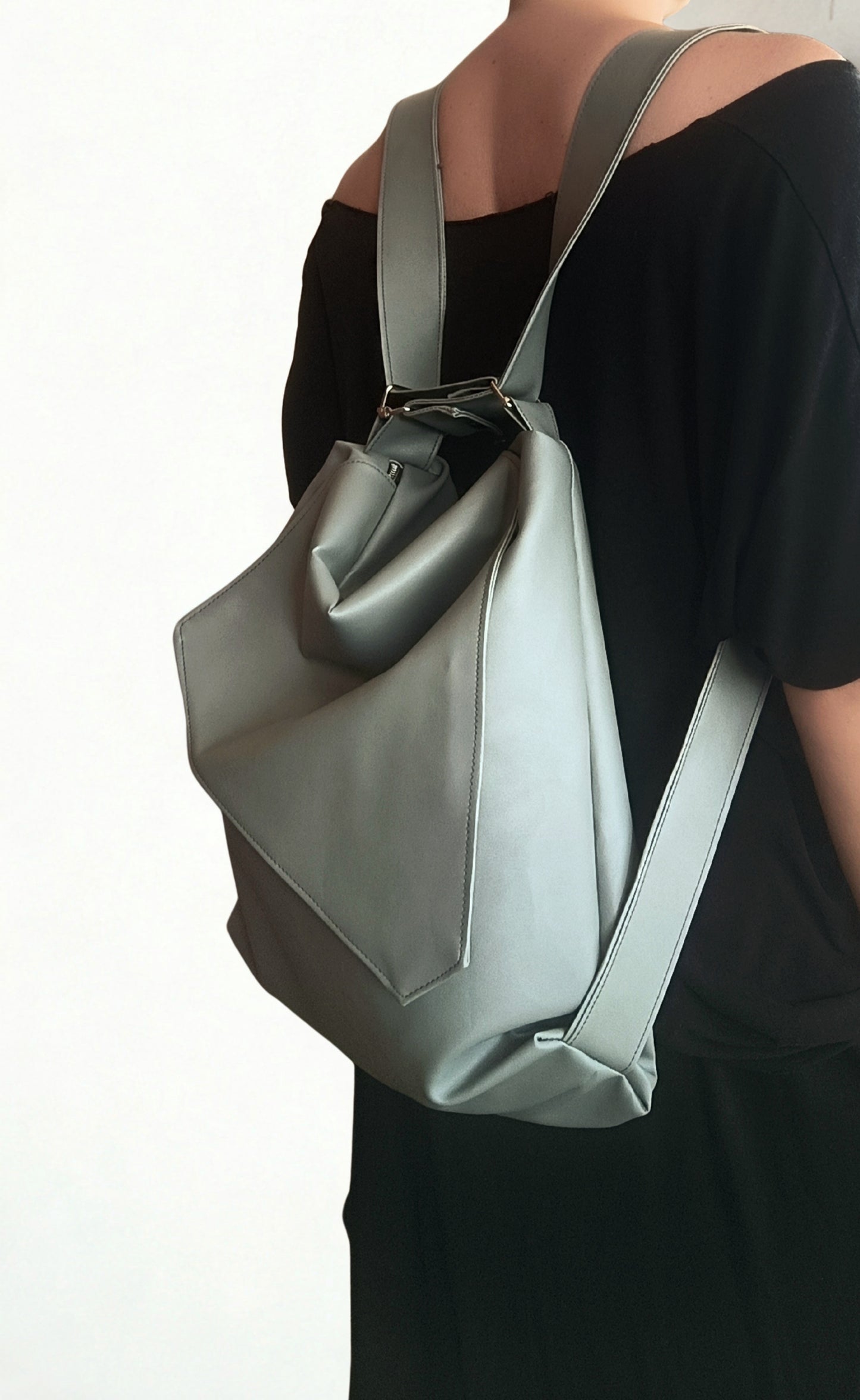 Borsa da spalla convertibile in zainetto