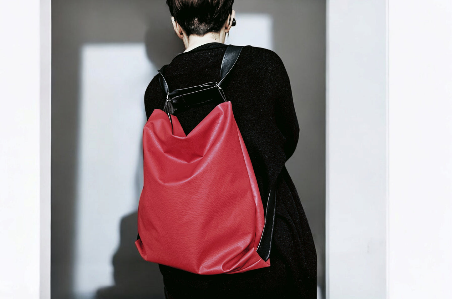 Borsa zaino in pelle sintetica rossa