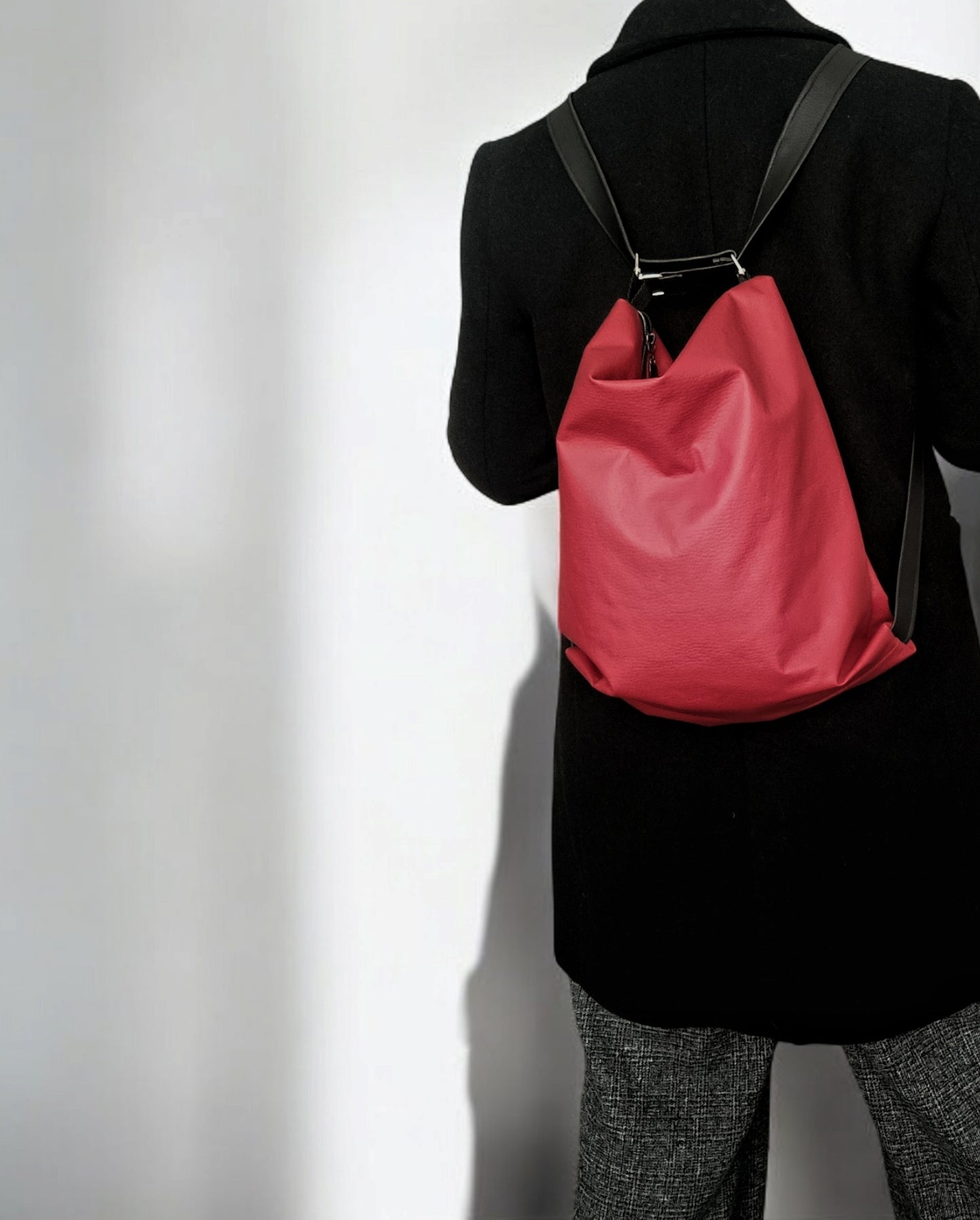 Borsa zaino in pelle sintetica rossa