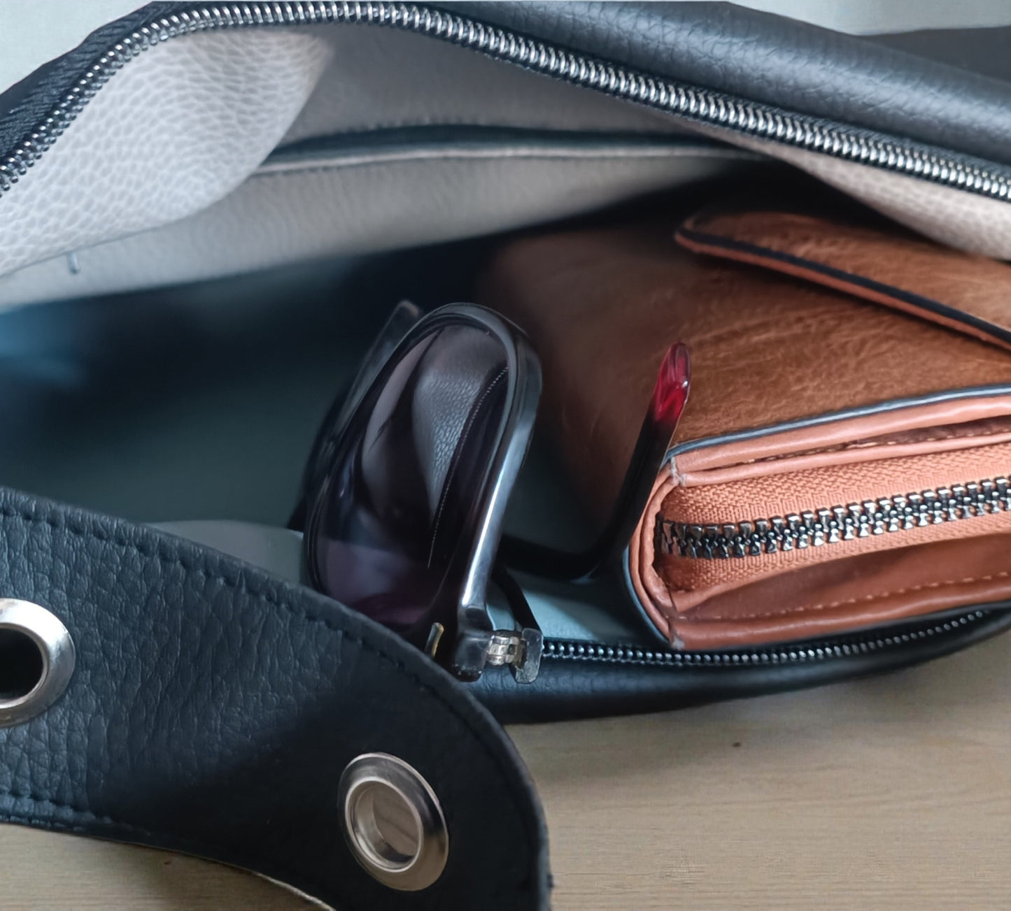 Borsa a spalla in pelle sintetica