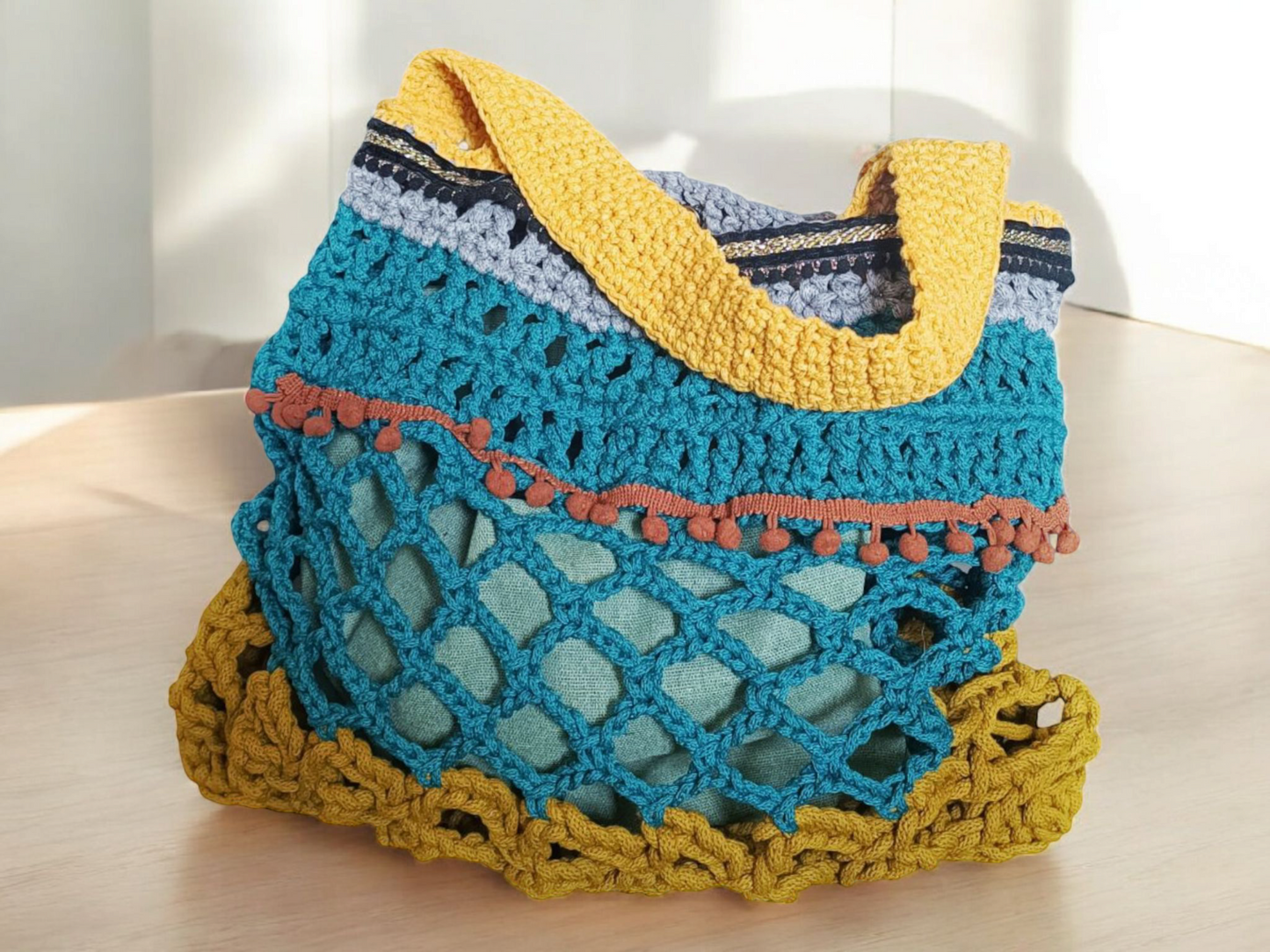 Borsa boho e hippie all'uncinetto