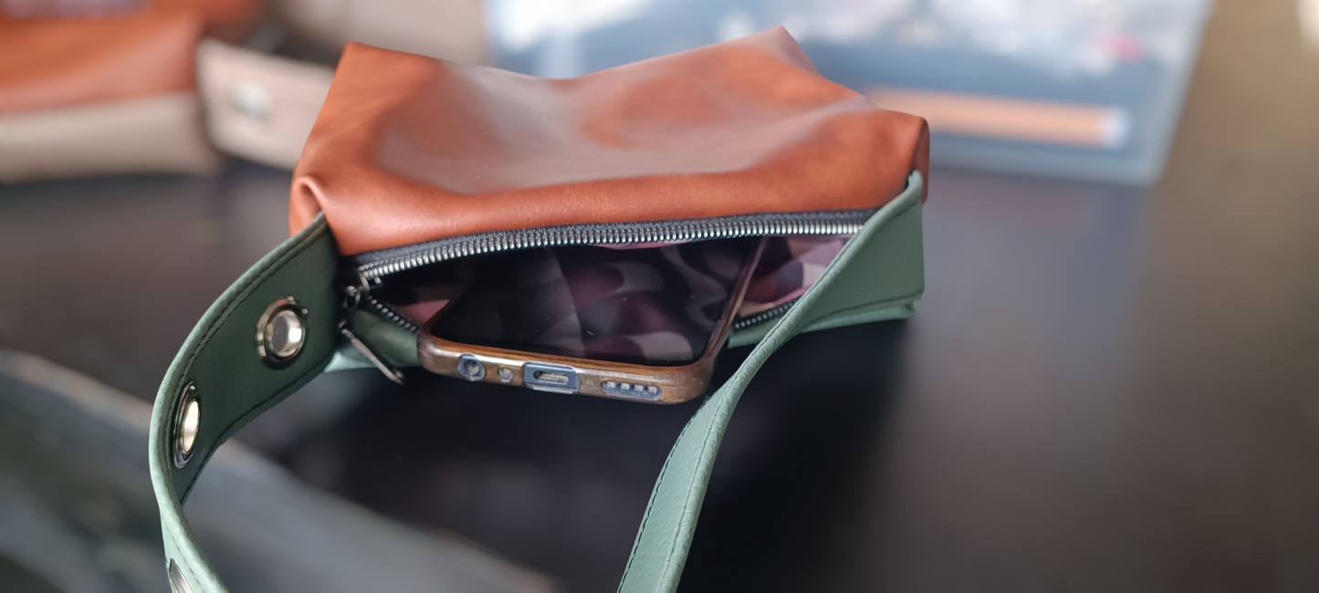 Mini bag in pelle sintetica
